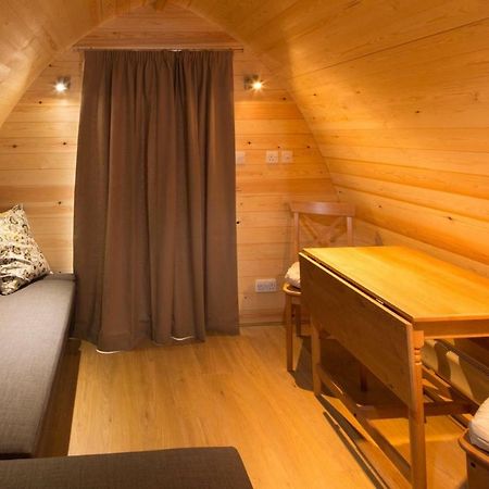 فندق Lupin Glamping Pod كيلتنهام المظهر الخارجي الصورة